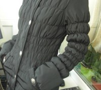 Пальто для девочки с капюшоном, на молнии. Осень- тёплая зима.
Длина-87см, рука. . фото 2