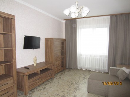Тёплая уютная квартира на 13этаже в доме по ул.Ващенко 1 на Осокорках после капи. Осокорки. фото 2