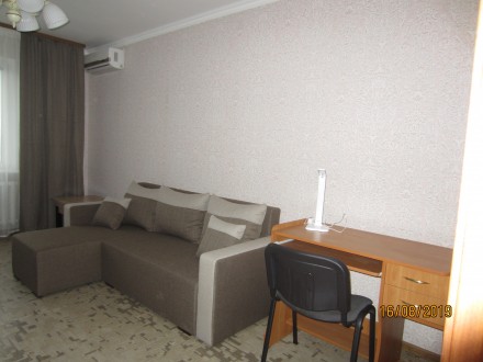 Тёплая уютная квартира на 13этаже в доме по ул.Ващенко 1 на Осокорках после капи. Осокорки. фото 3