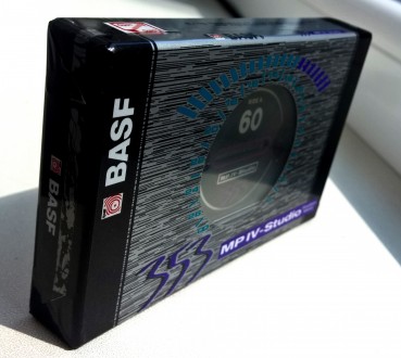 Аудио кассета новая запечатанная BASF 353 MP IV-Studio Position Metal 60 минут.
. . фото 3