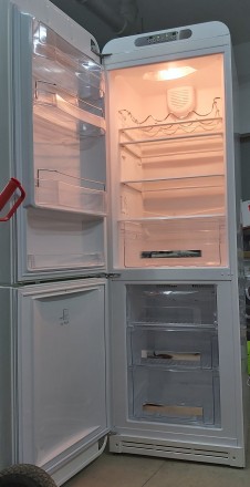 Холодильник 2018г Смег Smeg FAB32RBN1 А++ белый 328л LED No Frost 41дБ
Доставка. . фото 8