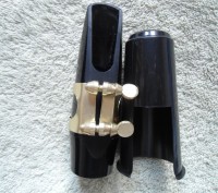 мундштук для саксофона альт с лигатурой и колпачком. (НОВЫЙ) Используется как дл. . фото 3