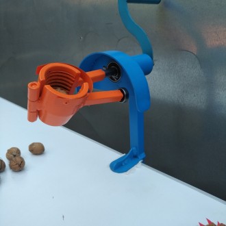 Продам прибор для чистки орехов( орехокол стальной )все составляющие которого из. . фото 2