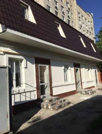 Продам 2-эт. здание 160м2 в центре города по ул.Пашутинская, на 1-ом этаже два о. Центр. фото 2