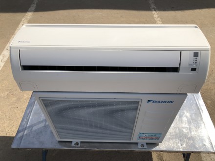 Кондиціонер настінний Daikin FTYN25LV1B б/в до 25 м2 монтаж сервіс. Киев. фото 1 Кондиціонер настінний Daikin FTYN25LV1B б/в до 25 м2 монтаж сервіс. Киев. фото 1