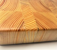 Торцевая разделочная доска выполнена из сосновой древесины, покрыта минеральным . . фото 4