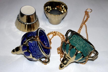 Керамическая с эмалью, на золотой цепочке и кольцом, со стаканчиком. Цвет синий . . фото 2