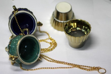 Керамическая с эмалью, на золотой цепочке и кольцом, со стаканчиком. Цвет синий . . фото 3