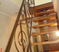 Кованые лестницы можно назвать сочетанием надёжности самой крепкой лестницы и лю. . фото 6