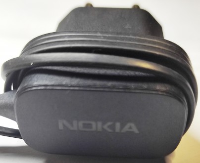 Качественное зарядное устройство Nokia AC-8E.
Эта модель сетевого адаптера очен. . фото 2