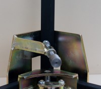 Продам тиски угловые для сварки различных металлоконструкций под углом 90 градус. . фото 9