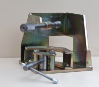 Продам тиски угловые для сварки различных металлоконструкций под углом 90 градус. . фото 7