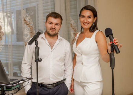 Вокальный дуэт. Ведущая, живая музыка, саксофон, шоу программа. Одесса. фото 1 Вокальный дуэт. Ведущая, живая музыка, саксофон, шоу программа. Одесса. фото 1