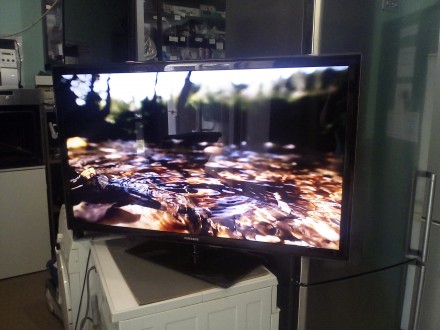 Телевизор SAMSUNG UE46C6700US  из Германии в отличном состоянии +Т2 ТЮНЕР В ПОДА. . фото 2