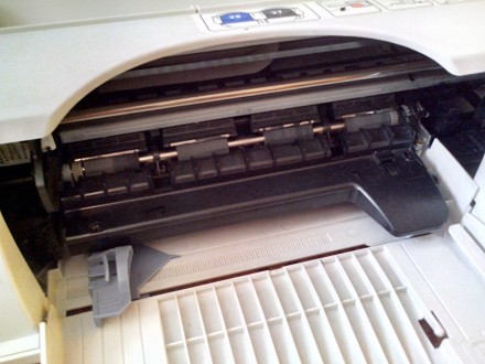 Продам принтер "HP DeskJet D1560" под ремонт или на запчасти. 

Габа. . фото 8