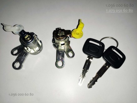 Сердцевины передних дверных замков под один ключ для Тойота Камри 10 , 1992 - 19. . фото 3
