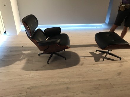 Модные дизайнерские кресла Eames Lounge.
Киев Дизайнерское кресло Релакс с отто. . фото 11