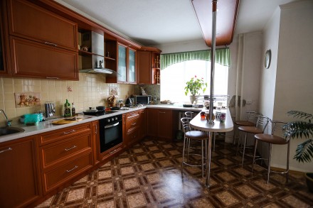 продам 4-х комнатную квартиру. Киев. фото 1 продам 4-х комнатную квартиру. Киев. фото 1