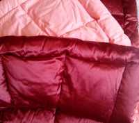 Одеяло пуховое (наполнитель: пух утиный), размер 1,70Х2,10. 
Наперник парашютны. . фото 3