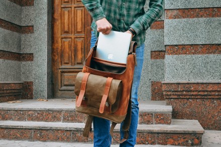 Кожаный рюкзак "Калифорния" выполнен в строгом американском стиле в дв. . фото 6