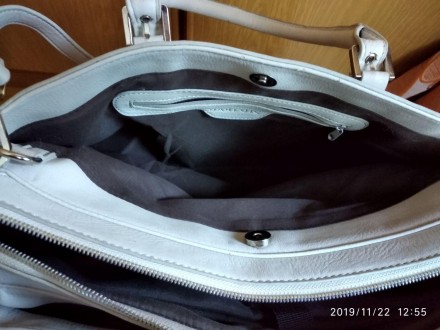 Для деловой леди очень вместительная сумка с отделением для ноутбука, планшета. . . фото 10