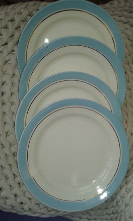 милые винтажные тарелочки(4 штуки) с небесно голубыми полосками и золотистыми ка. . фото 2