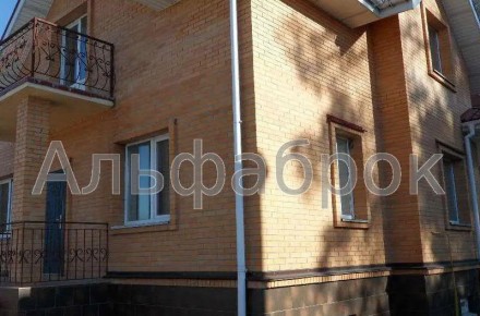 Продажа дома, двухэтажный дом 280 кв.м. Дом построен из красного кирпича (фото о. . фото 7