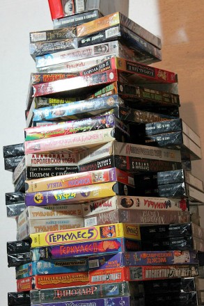Видеокассеты с Детскими Фильмами VHS

В продаже видеокассеты с детскими фильма. . фото 3