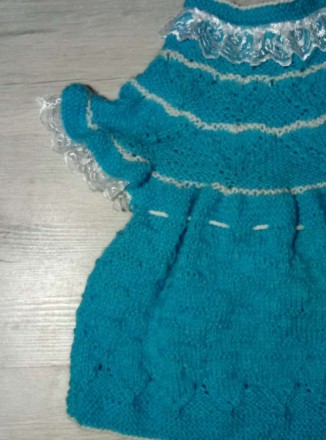 Оригинальная вязка,связанная по всем 
правилам техники вязания.Длина платьица-3. . фото 3