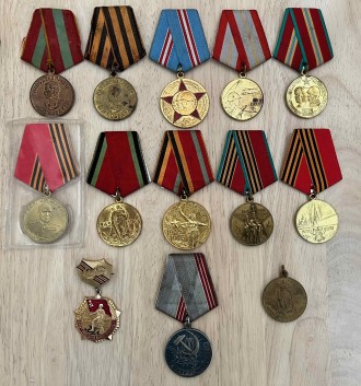 Набор медалей:
- "Наше дело правое" 1946г
- Победа в ВОВ. 20, 25, 30. . фото 2