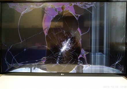 Плата снята с телевизора LG 43UH603V, с механическим повреждением матрицы. Плата. . фото 9