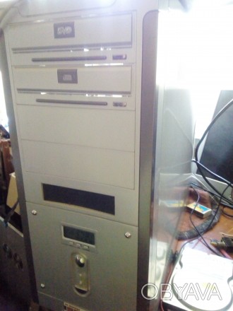 Системник в сборе, установлена Windows 7 + программы
Процессор Pentium 4 3GHz о. . фото 1