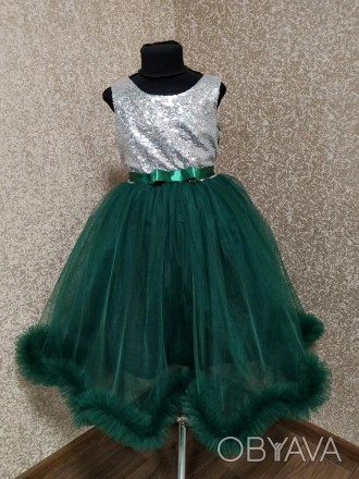 Нарядное детское платье зеленое
Праздничное платье для девочки примерно на 6-8 л. . фото 1