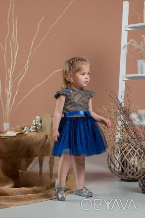 Нарядное детское платье синее
Праздничное платье для девочки с блестящим верхом . . фото 1