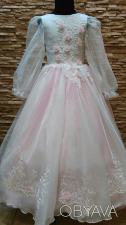 Нарядное детское платье белое с розовым
Белое с розовым детское платье на корсет. . фото 1