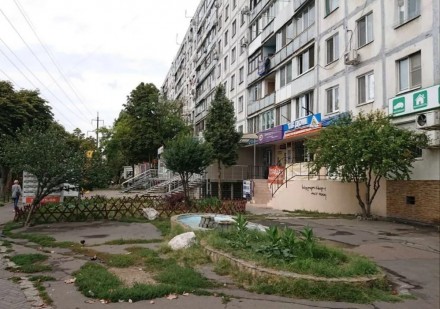 Сдаем помещение 70м2, ранее был ломбард, остается видео наблюдение, касса с пуле. Киевский. фото 7