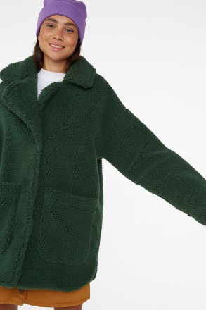Крупногабаритное женское пальто с укороченным дизайном по заниженной цене. Покуп. . фото 3