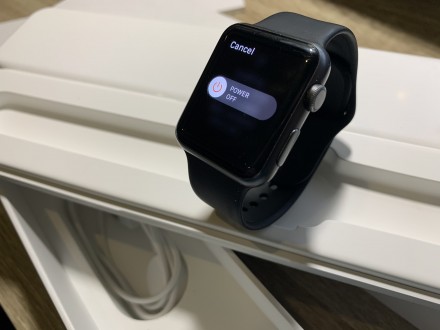 Apple Watch iCloud A1554. Киев. фото 1 Apple Watch iCloud A1554. Киев. фото 1
