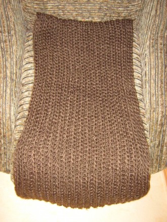 Продам практично новий жіночий шарф хомут, одівався два рази, не стіраний, крупн. . фото 2