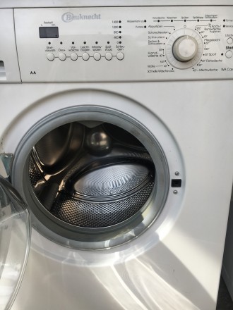 Продам стиральную машинку фирмы BAUKNECHT привезённая из Германии,в хорошем сост. . фото 3