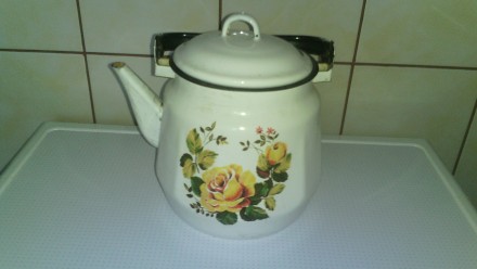 Эмалированный чайник СССР  - 3 литра.  Винтаж .Для подогрева воды на даче и огор. . фото 6