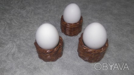 Пасхальные подставки для яиц.
Сплетены из бумажной лозы. Покрыты двойным слоем . . фото 1
