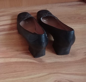 Туфлі б/в жіночі, чорні та інші, розмір 39. (є й інші розміри). . фото 3
