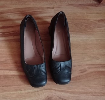 Туфлі б/в жіночі, чорні та інші, розмір 39. (є й інші розміри). . фото 2