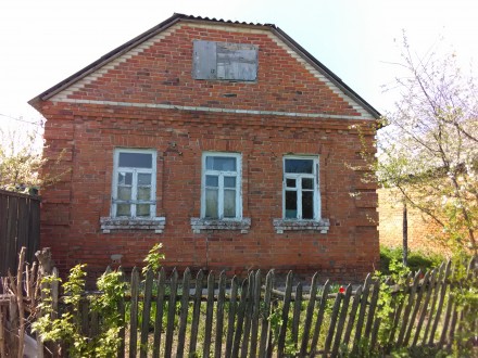 Продам усадьбу в селе Верхняя Сыроватка 15 соток: кирпичный дом, сарай с подвало. . фото 2