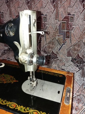 Продам на запчасти или под ремонт ручную швейную машинку Подольского механическо. . фото 5