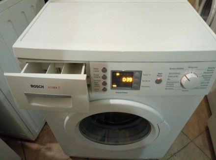 Узкая стиральная машина Bosch WLX 20460 из Германии.                            . . фото 3