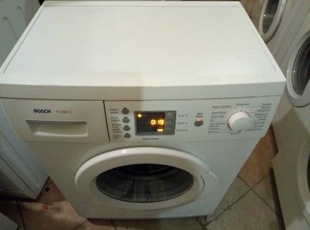 Узкая стиральная машина Bosch WLX 20460 из Германии.                            . . фото 5
