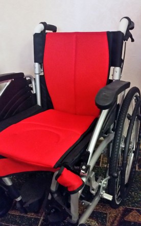 Коляска инвалидная. Продам крісло інвалідне / крісло колісне для інвалідів / інв. . фото 2