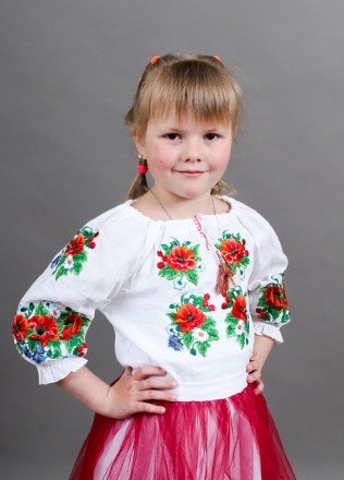 Дитяча українська вишиванка оздоблена квітковим орнаментом неодмінно сподобаєтьс. . фото 8